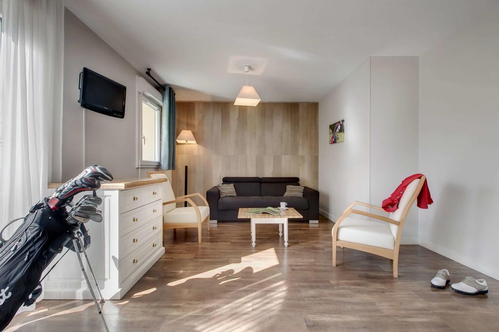 Appartements Les Ormes Epiniac Esterno foto